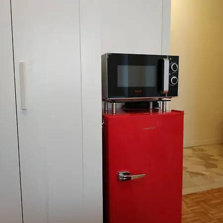Zuretti * Milan